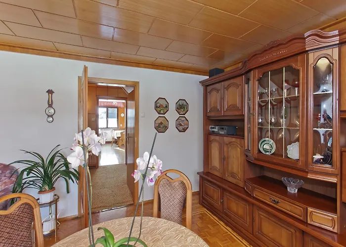 In The Thuringian Forest With Roof 바드리벤쉬타인